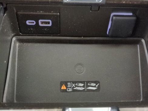 Used 2024 GMC Yukon XL Denali image 28