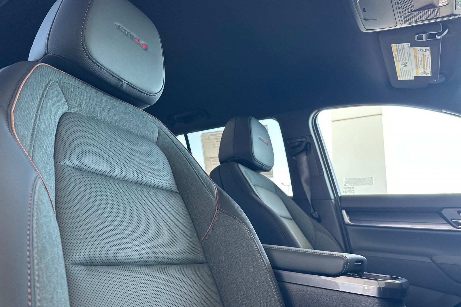 New 2026 GMC Terrain AT4 w/ Technology Package II AWD/4WD image 18