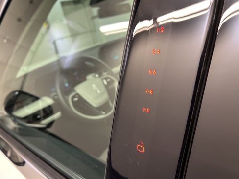 New 2026 Lincoln Aviator AWD image 30