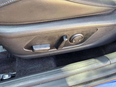 Used 2023 Hyundai Elantra Limited image 47