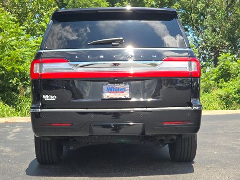 Used 2021 Lincoln Navigator Reserve w/ Luxury Package AWD/4WD image 9