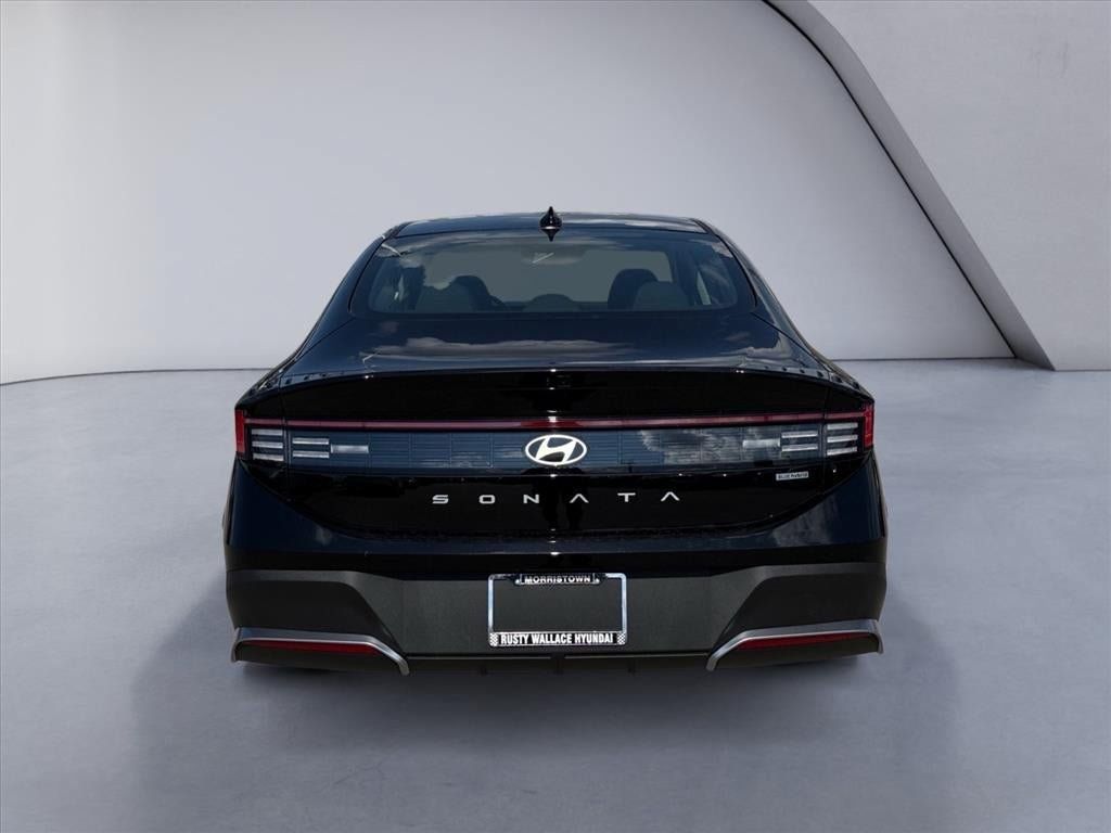 New 2026 Hyundai Sonata Blue FWD image 4