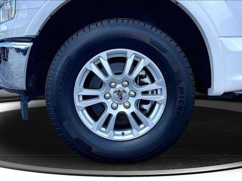 Used 2017 Ford F150 Lariat w/ Equipment Group 501A Mid AWD/4WD image 33