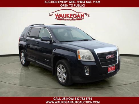 Used 2015 GMC Terrain SLE w/ Convenience Package image 2