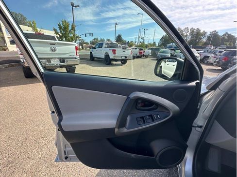 Used 2010 Toyota RAV4 Limited AWD/4WD image 14