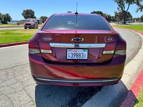 Used 2016 Chevrolet Cruze LTZ w/ Sun, Sound and Sport Package image 4