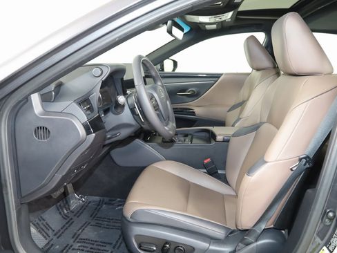 Used 2023 Lexus ES 350 image 11