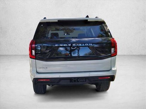 New 2025 Ford Expedition Active image 8