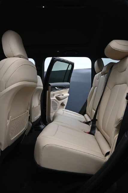 New 2027 Jeep Grand Cherokee Limited AWD/4WD image 8