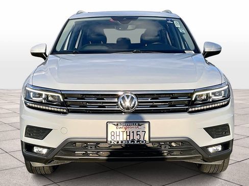 Used 2019 Volkswagen Tiguan SEL Premium w/ 3rd Row Seat Package image 3