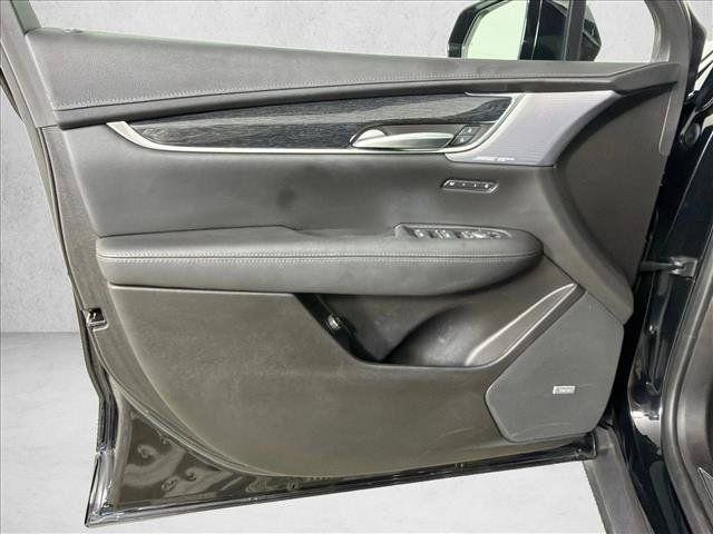 Used 2023 Cadillac XT5 Premium Luxury FWD image 12