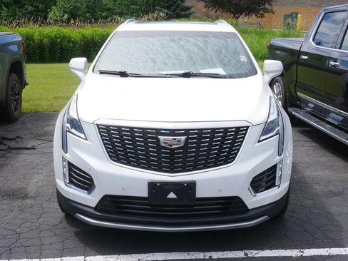 Used 2023 Cadillac XT5 Premium Luxury AWD/4WD image 2
