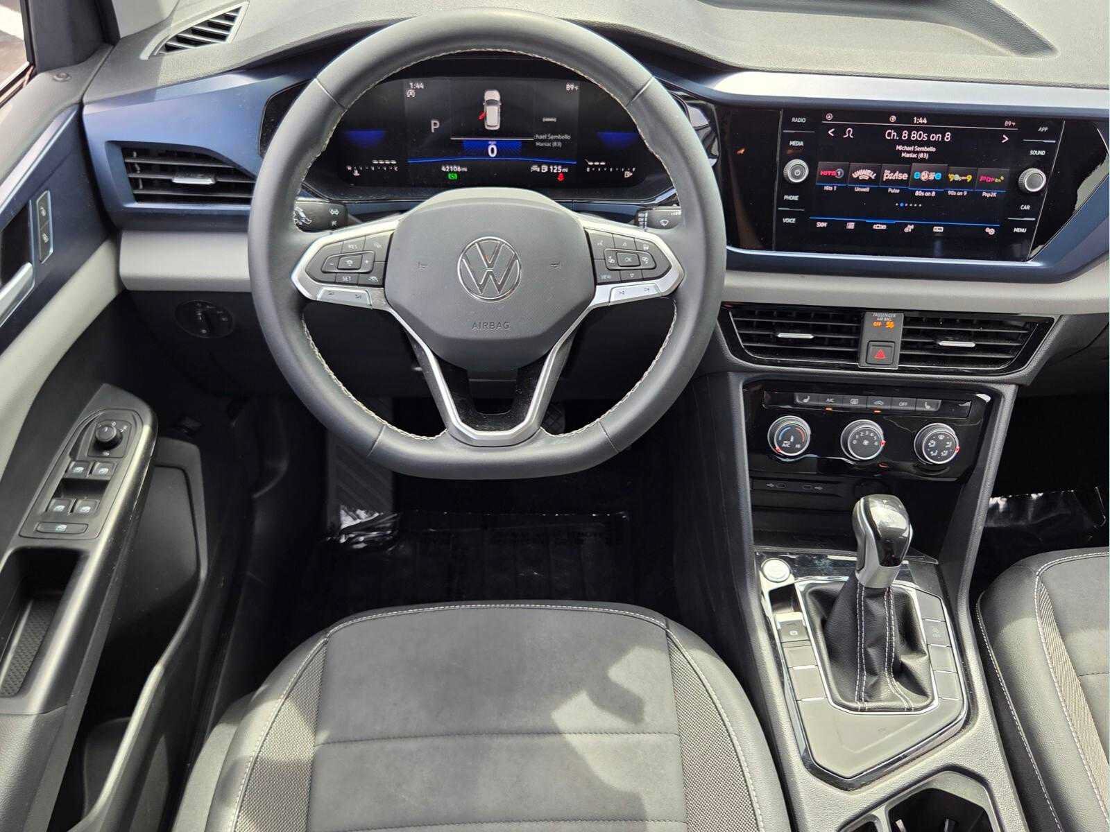 Used 2023 Volkswagen Taos SE FWD image 12