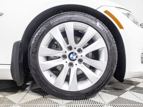 Used 2012 BMW 328i Convertible image 29