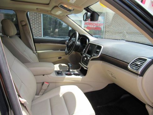 Used 2014 Jeep Grand Cherokee Limited w/ Trailer Tow Group IV AWD/4WD image 32