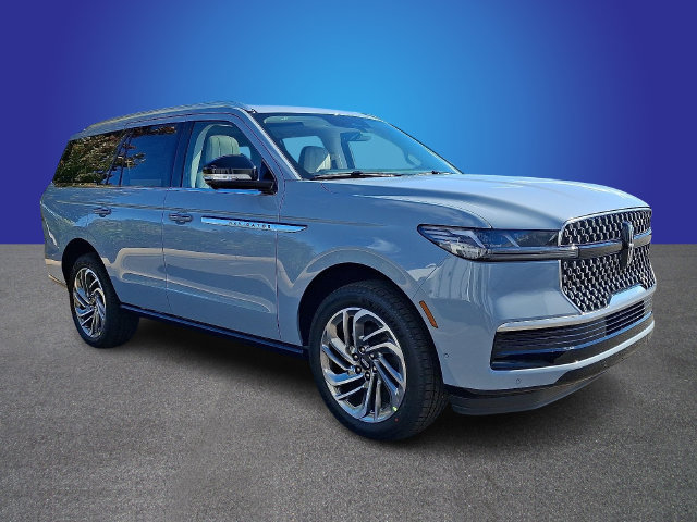 New 2025 Lincoln Navigator Reserve AWD/4WD image 2