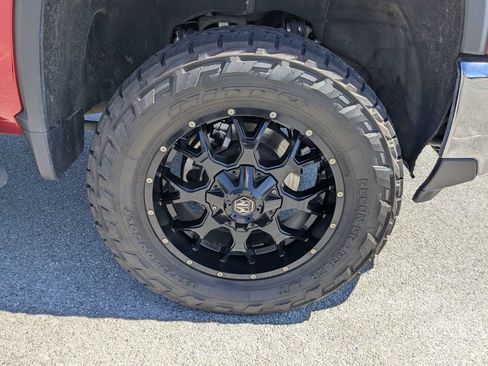 Used 2025 Chevrolet Silverado 2500 LTZ w/ LTZ Premium Package AWD/4WD image 11
