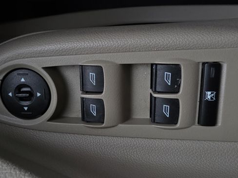Used 2016 Ford Escape SE w/ Equipment Group 201A FWD image 24