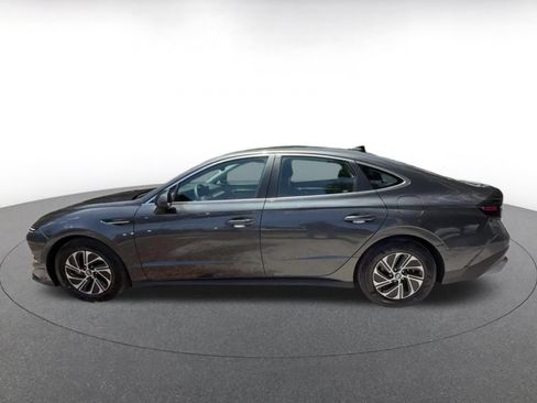 Used 2026 Hyundai Sonata Blue FWD image 9