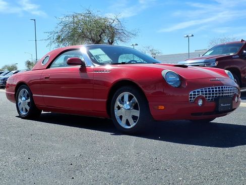 Used 2002 Ford Thunderbird Deluxe image 1