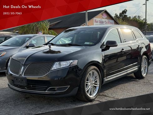 Used 2013 Lincoln MKT AWD image 1