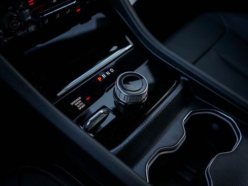 New 2025 Jeep Grand Cherokee Limited w/ Black Appearance Package image 27