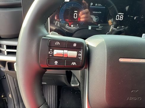 Used 2025 Hyundai Santa Fe SE image 26