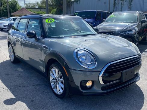 Used 2016 MINI Cooper Clubman image 3