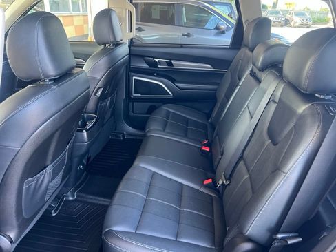 Used 2020 Kia Telluride EX AWD/4WD image 9