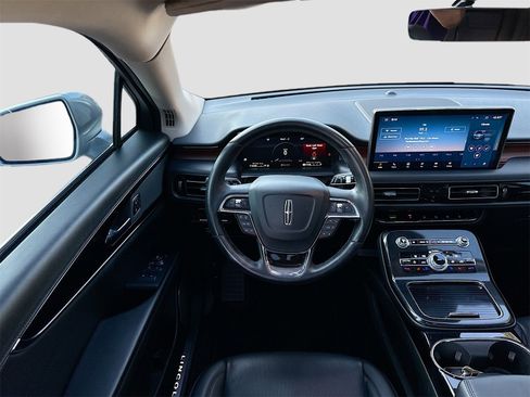 Used 2023 Lincoln Nautilus Reserve image 23