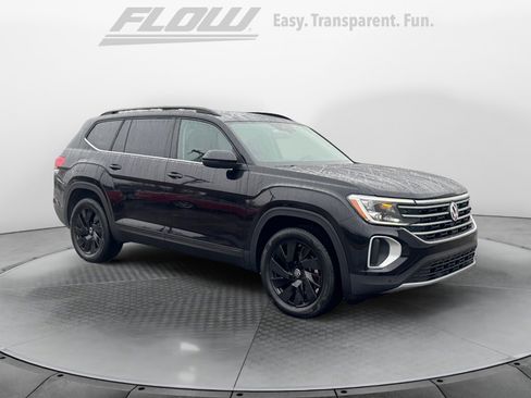 New 2026 Volkswagen Atlas SE image 1