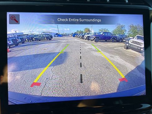 Used 2024 Jeep Grand Cherokee Limited image 14