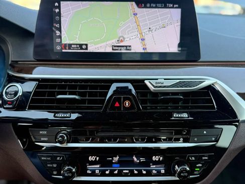 Used 2018 BMW 540i RWD image 19