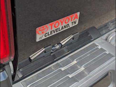 Used 2024 Toyota Tacoma TRD Sport w/ TRD Sport Upgrade Package AWD/4WD image 8