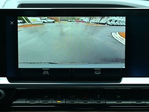 Used 2023 Chevrolet Silverado 1500 LT image 16