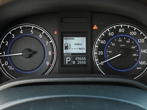 Used 2011 INFINITI G37 IPL RWD image 9