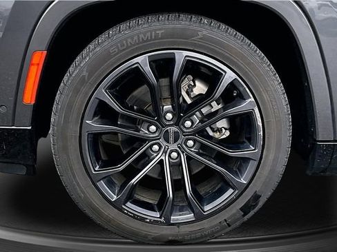 Used 2024 Jeep Grand Wagoneer L Series II w/ Quick Order Packagew 28T image 33