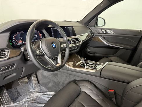 Used 2023 BMW X5 xDrive40i w/ Premium Package image 4