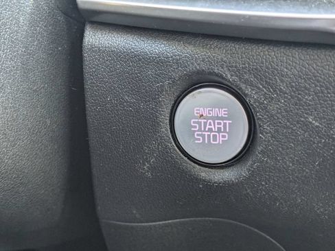 Used 2024 Kia Sorento S FWD image 30
