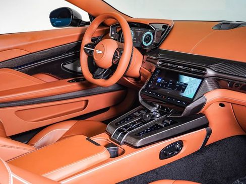 Used 2026 Aston Martin Vanquish Convertible RWD image 19