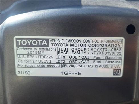 Used 2019 Toyota 4Runner TRD Off-Road AWD/4WD image 18