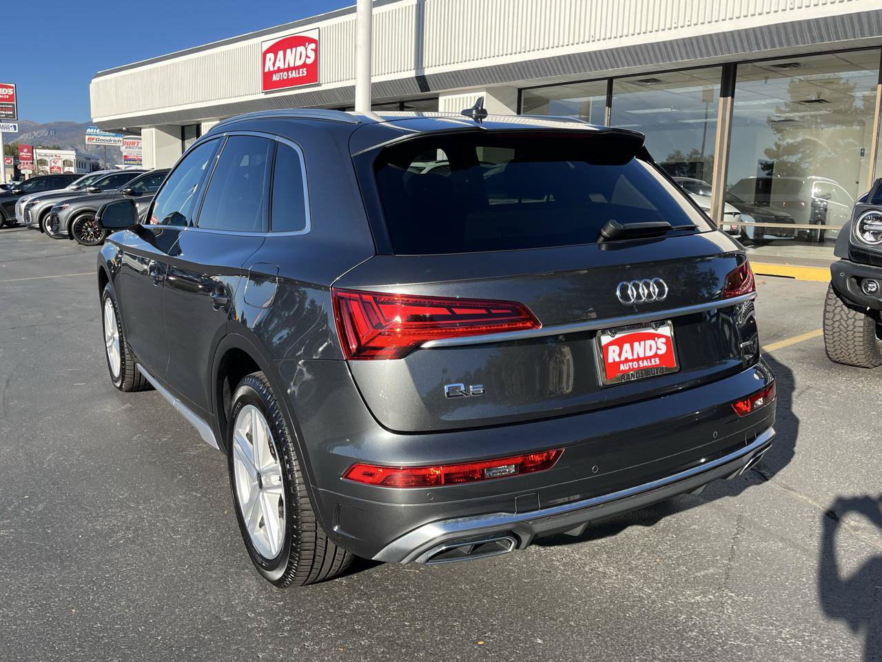 Used 2022 Audi Q5 e Premium AWD/4WD image 8