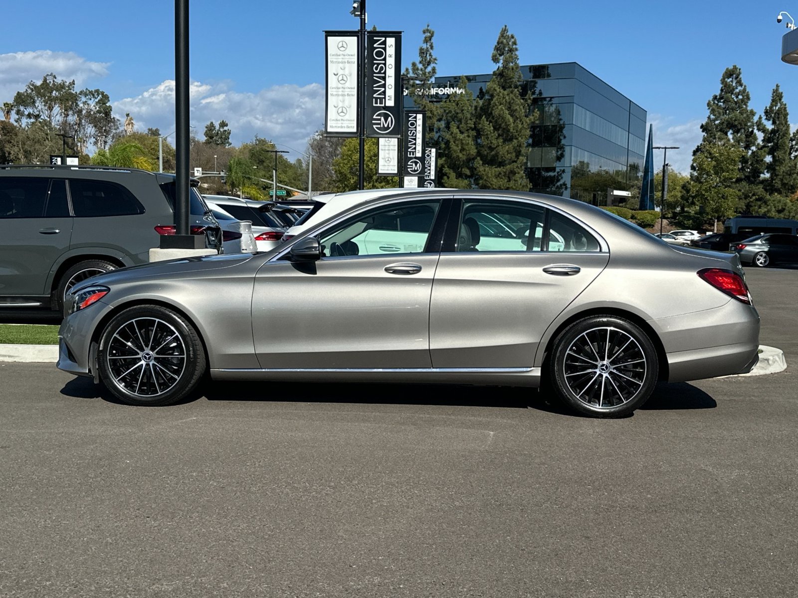 Used 2020 Mercedes-Benz C 300 Sedan image 4