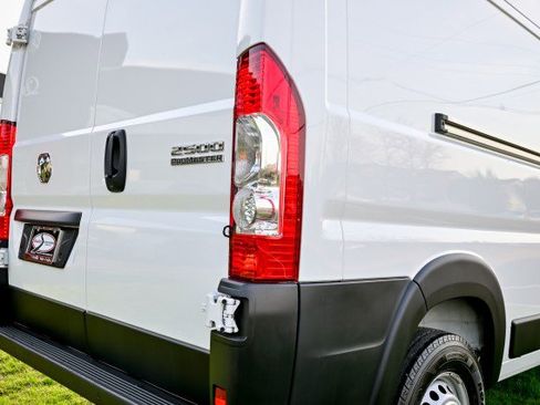 Used 2025 RAM ProMaster 2500 w/ Safety Group image 11