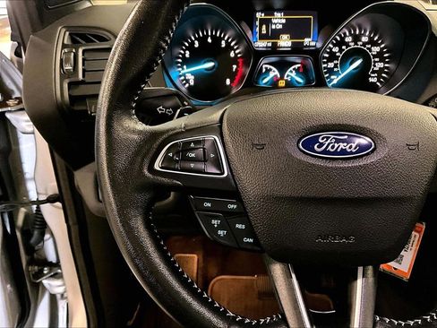 Used 2018 Ford Escape SE w/ SE Sport Appearance Package AWD/4WD image 24