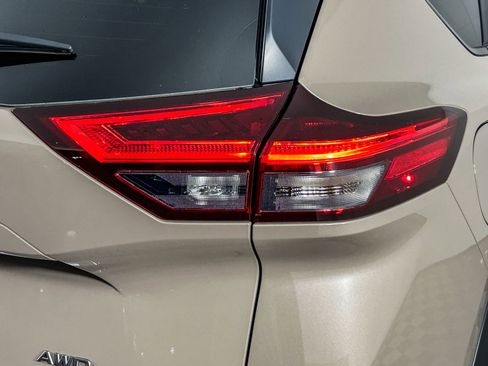 Certified 2025 Nissan Rogue SV image 9