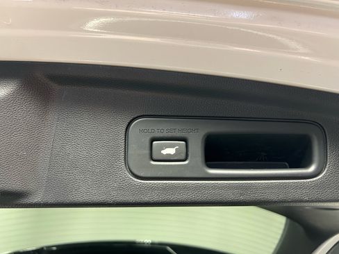 Used 2023 Acura MDX SH-AWD w/ Technology Package image 28