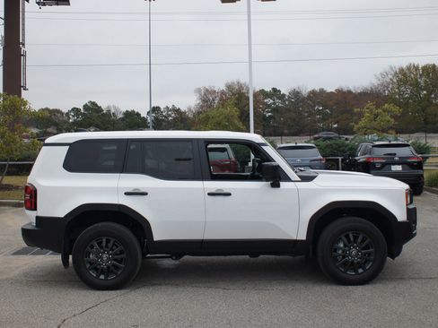 Used 2024 Toyota Land Cruiser 1958 image 19