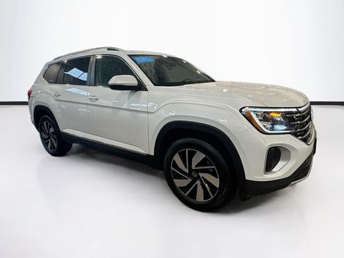Certified 2025 Volkswagen Atlas SEL AWD/4WD image 3