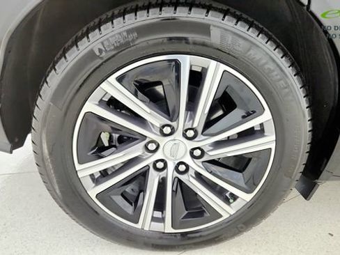 Used 2025 Cadillac Lyriq Luxury AWD/4WD image 77